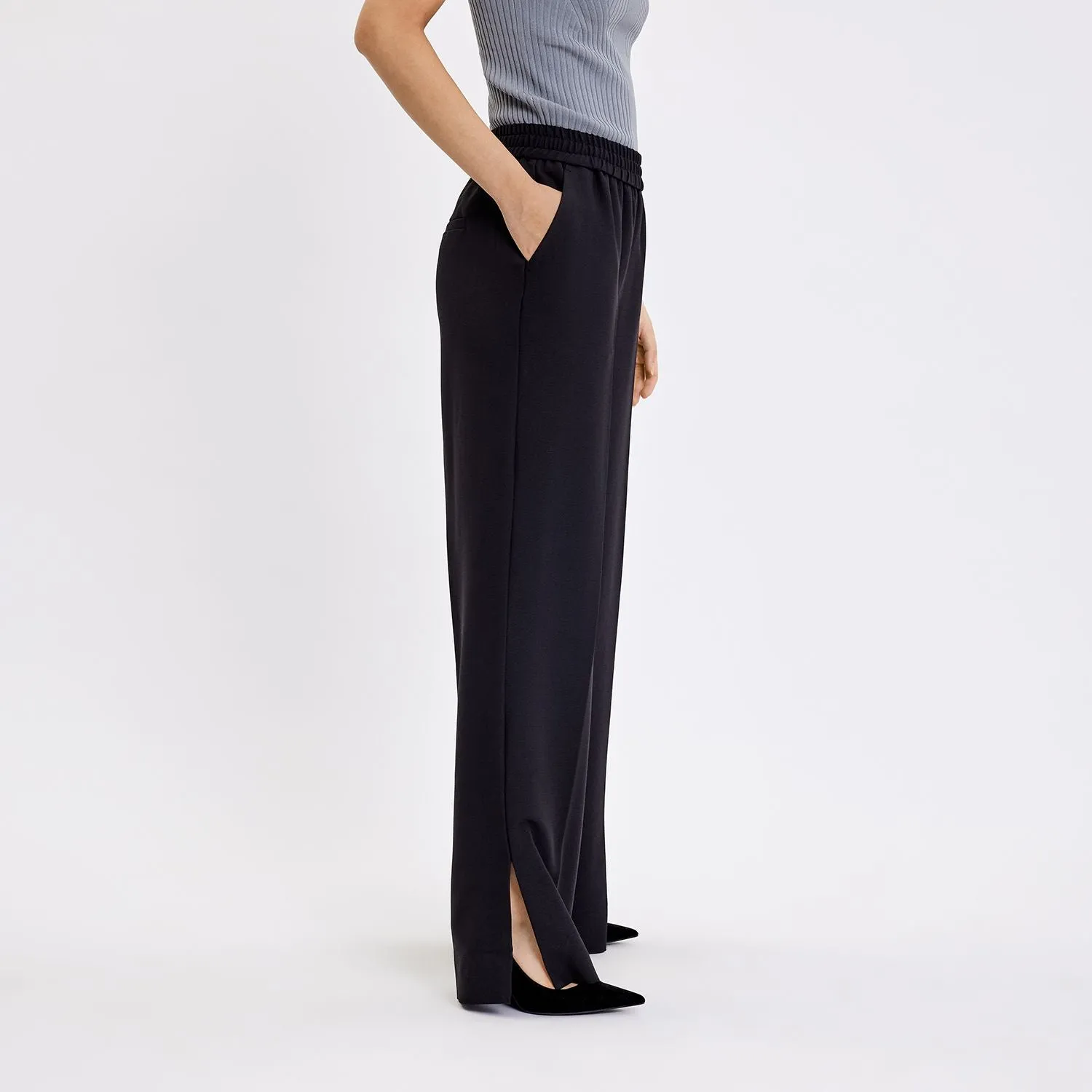 LouiseFV Split 031 Beluga Black