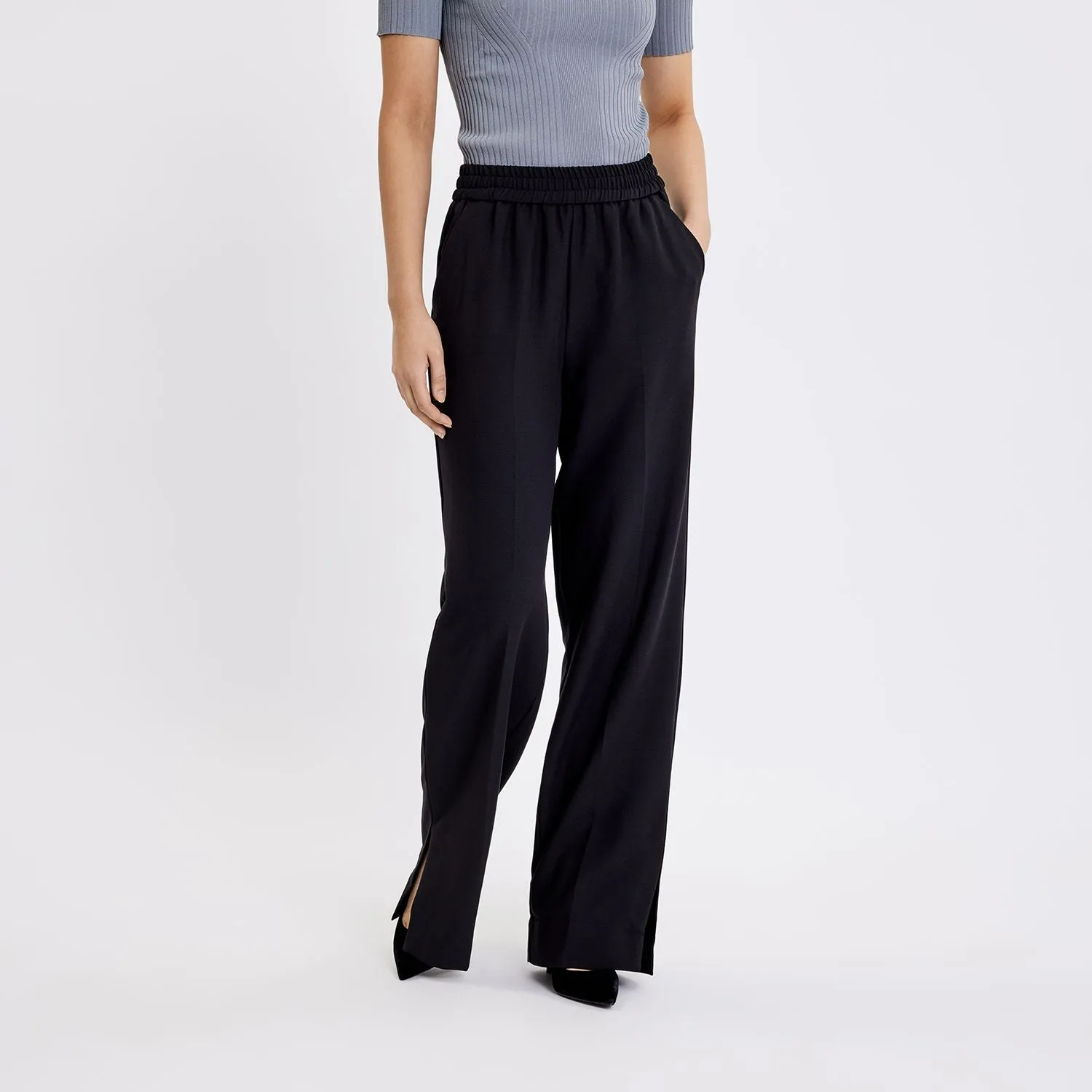 LouiseFV Split 031 Beluga Black